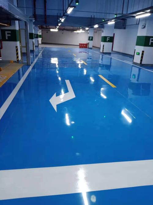 水性环氧地坪涂料适用于食品厂,厂车间及仓库等场所,漆膜,涂装过程中